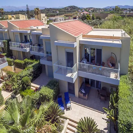 Maleme Yoga Blue Apartment