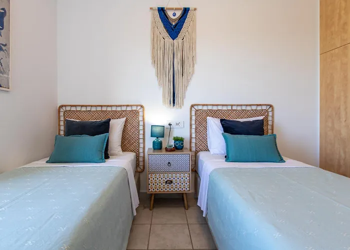 Maleme Yoga Blue 干尼亞