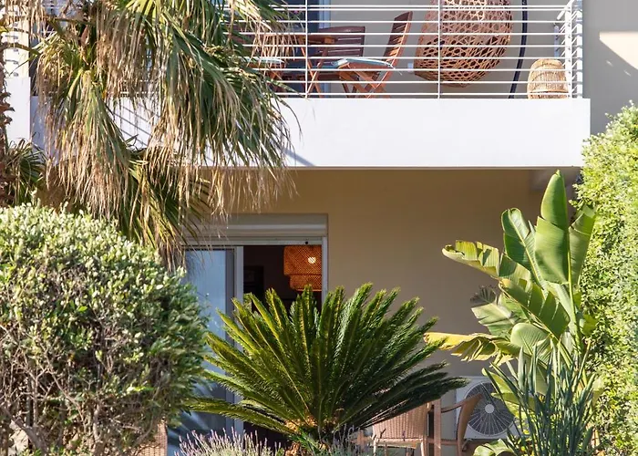 Maleme Yoga Blue 公寓