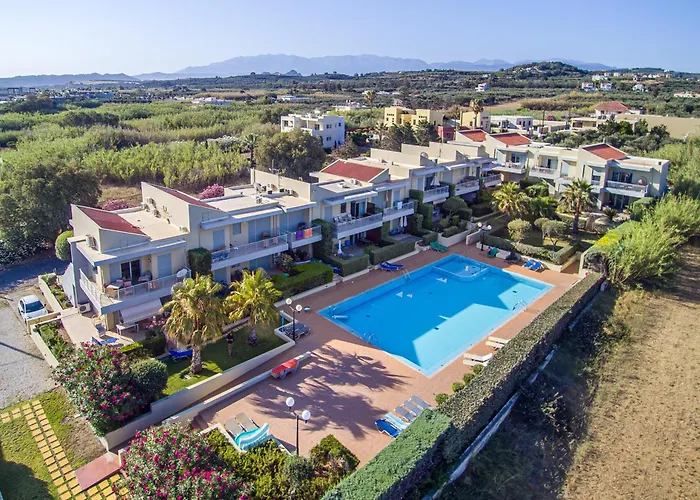 Maleme Yoga Blue アパート